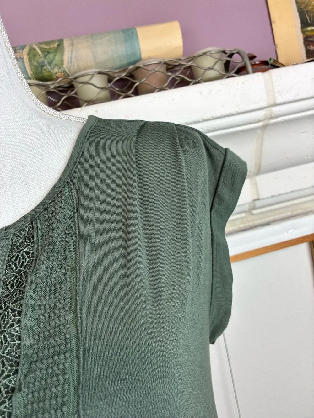 Cable & Gauge Olive Green Lace-Trim Cap Sleeve Top - Picture 2 of 8
